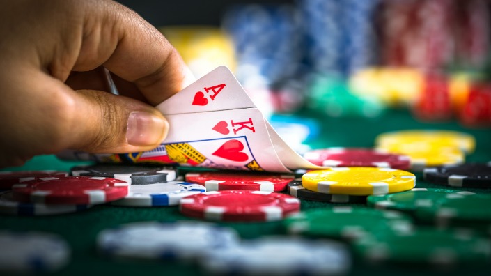 How Gamification Is Altering Online Gambling: Participating Players Through Progressive Features